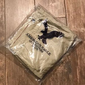 Men’s American eagle cargo shorts 32